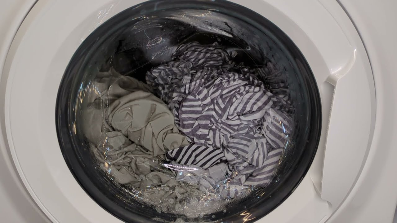 Hotpoint NSWR743 - Whites 60°