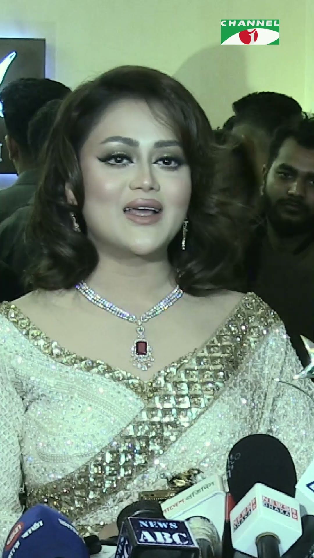 অপু বুবলির সাথে কাজের অভিজ্ঞতা প্রশ্নে বারিশের উত্তর #shorts
