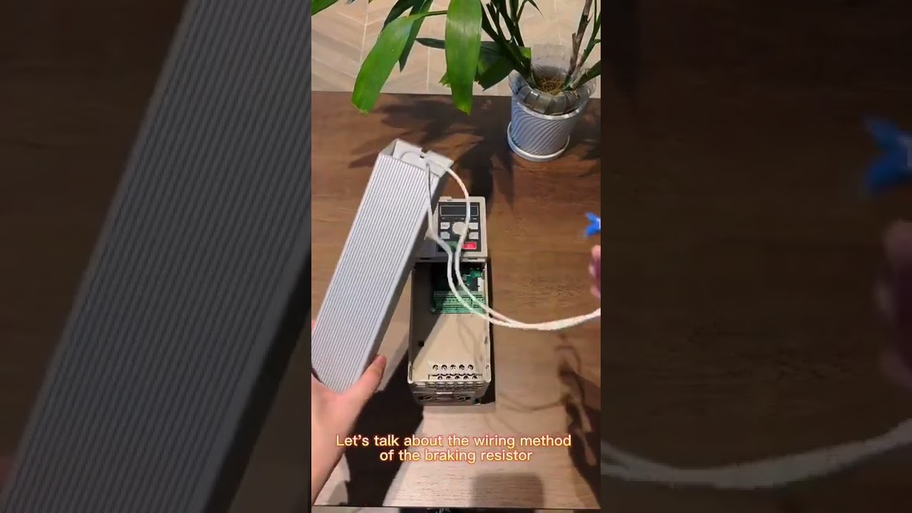 What is the function of the braking resistor of frequency converter