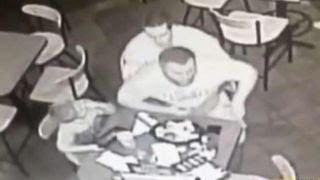 Off-duty cop jumps into action to save choking man