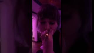 WHOS GIRL SMOKING OFF OF LIL PUMP TOES? WEIRD