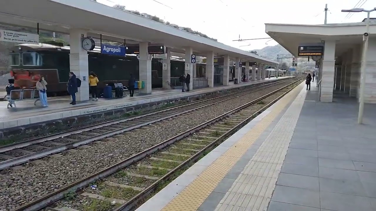 il Treno del Ricordo in transito da Agropoli