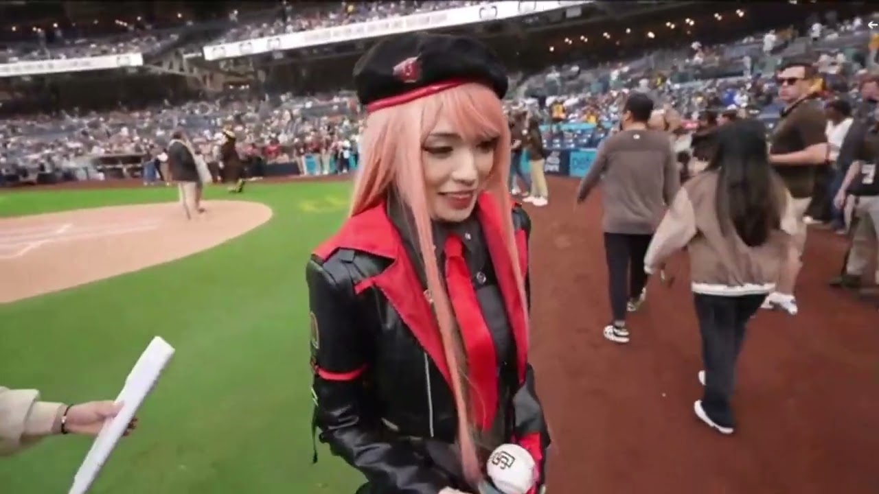 Cutie Street 野球ジャージ EMIRU EMIRU THROWS OPENING PITCH AT PADRES GAME! ‪@Emiru‬ #baseball #mlb