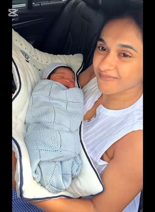 බලන්නකො අම්මිටයි තාත්තිටයි තුරුල්වෙලා දොයියගෙන ඉන්න ලස්සන 🥺💔 #virulshorts #shortvideo #fypシ