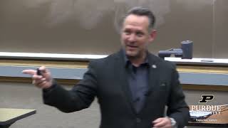 Jason Dombkowski, presenting in an MET 143 class – Purdue Polytechnic
