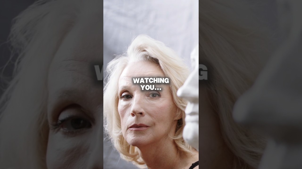 eye contact with shadows?😳 