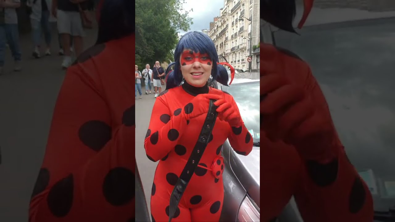 Tour de Paris avec Ladybug et Chat Noir