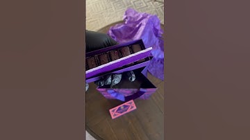 #vosgeshautchocolate #chocolate #signaturecollection  #caramel #hibiscus #gift #giftbox #surprise