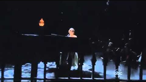 Taylor Swift - Back To December - CMA Awards 2010 HD