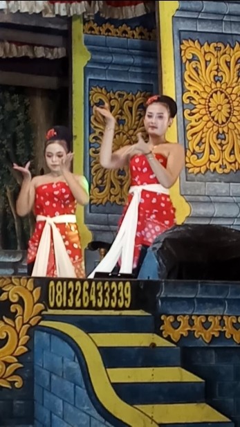 sangat luwes goyangannya #gelangkalung #vidio #shorts