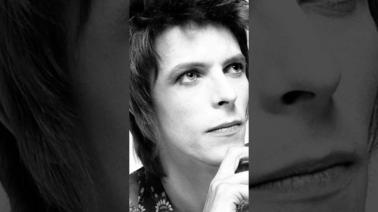 The best 3 seconds of every David Bowie song on Ziggy Stardust. 
