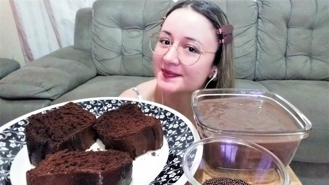 ASMR MUKBANG: COMENDO BOLO DE CHOCOLATE E AVELÃ COM BRIGADEIRO 🎂🍫 (WHISPERING, EATING SOUNDS)🎧