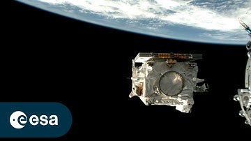 EarthCARE in een baan om de aarde brengen