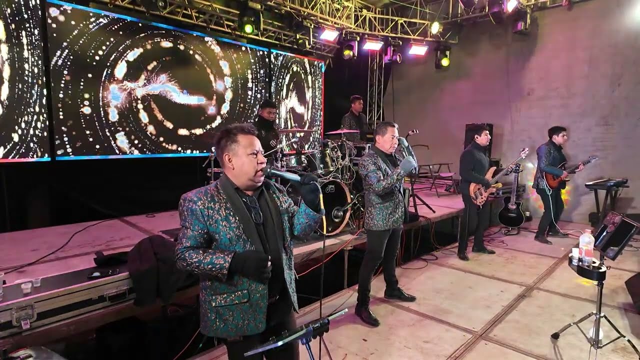 El SON DE AMOLTEPEC DESDE LA SIERRA MIXE - VELOZ DE LA SIERRA