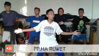 Enak joged kewer-kewer ngakak ...