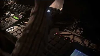 Sonic Sorcery: making a beat with the mpc 500 and the SP404 MKII