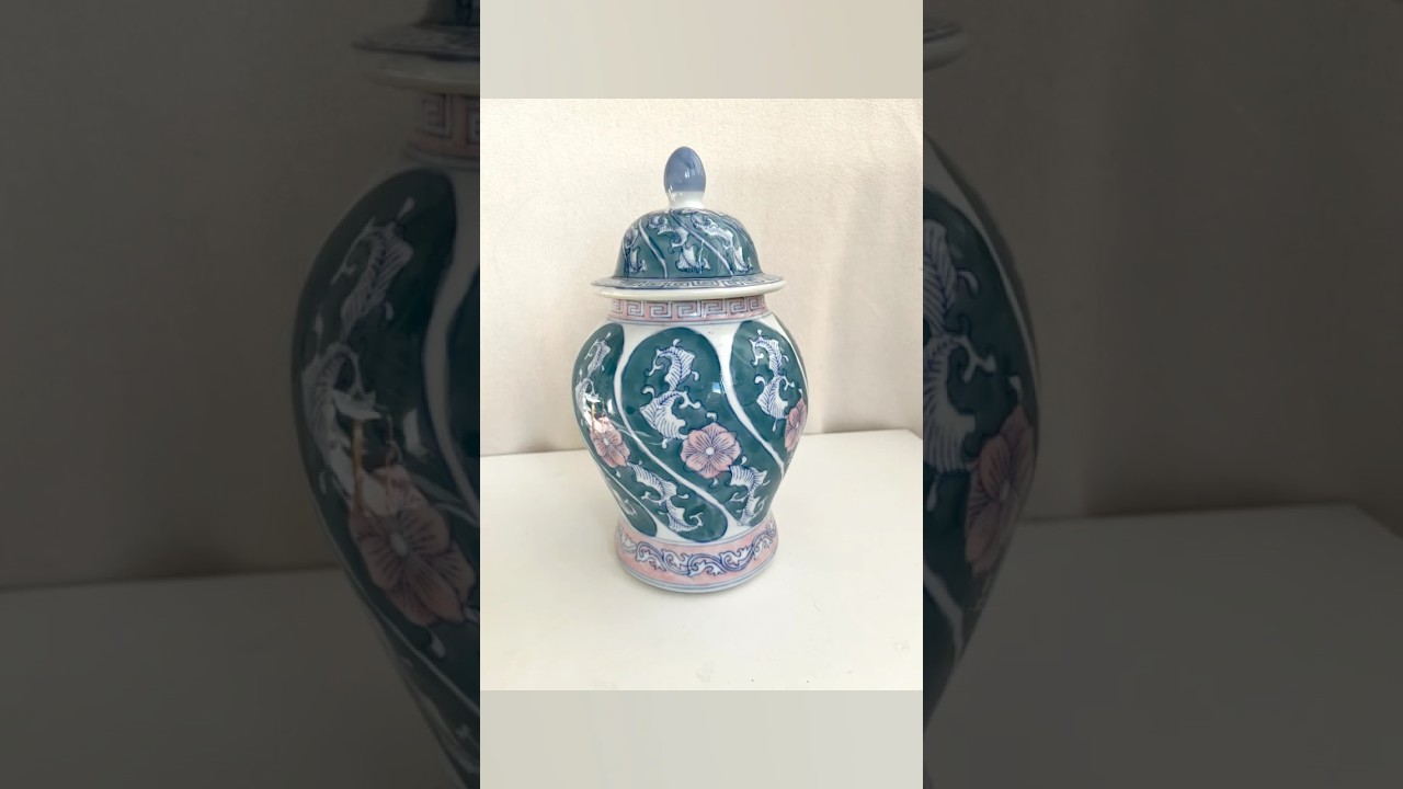 My finds from the charity shop. Chinese porcelain gingerbread vase.