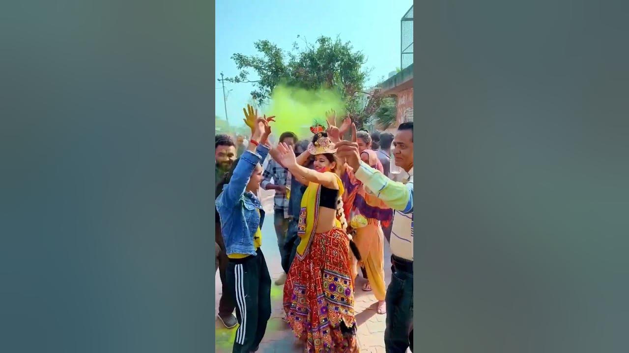 radhe bihari nanad lal holi khel rahe