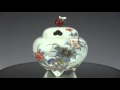 錦牡丹蝶画香炉 十二代酒井田柿右衛門