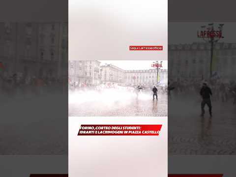 Video Torino, scontri in Piazza Castello: idranti e lacrimogeni al corteo studentesco