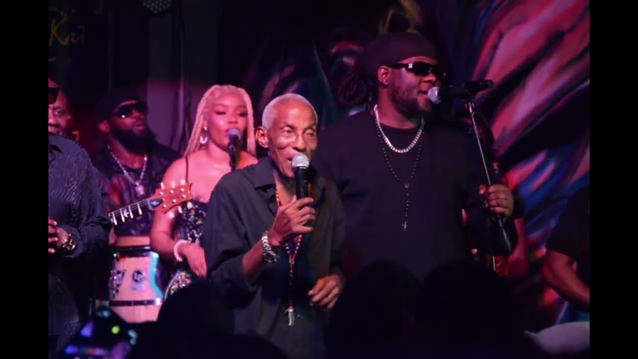 Vakam: L'univers Live | 