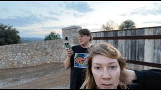 🔑 🏨 Locked out in Greece – Kissa lukitsi meidät ulos hotellihuoneesta 😹🇬🇷