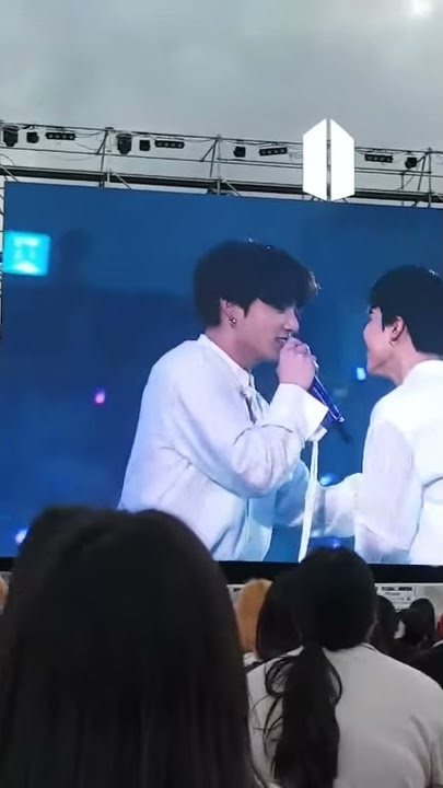 HOLD ME THIGH #BTS 5TH MUSTER SEOUL