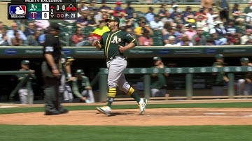 OAK@MIN: Pinder grounds a single to left, scores Vogt