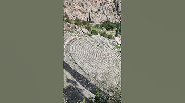 Αρχαίο θέατρο Δελφών