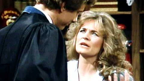 Nice Karen Austin 1 / 2 " Night Court " 1984