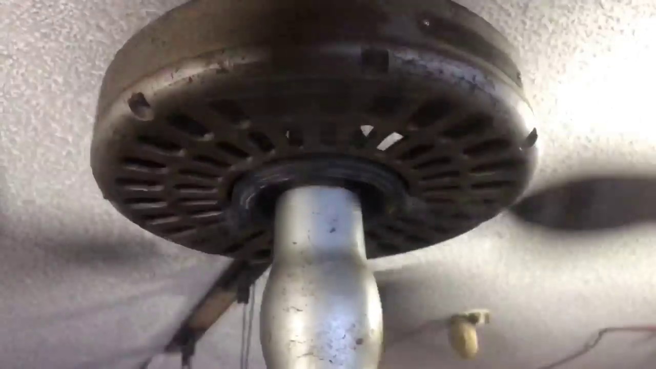 Hunter R-52 ceiling fan