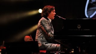 Video thumbnail of "Rufus Wainwright  - Going To A Town at Proms in the Park 2014"