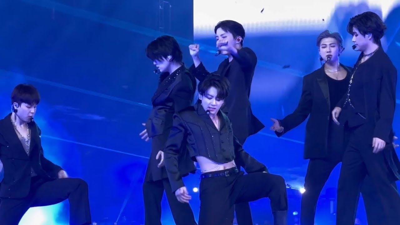 [4K] 220408 Black Swan BTS Fancam Permission to Dance PTD On Stage Las Vegas Concert Live 방탄소년단