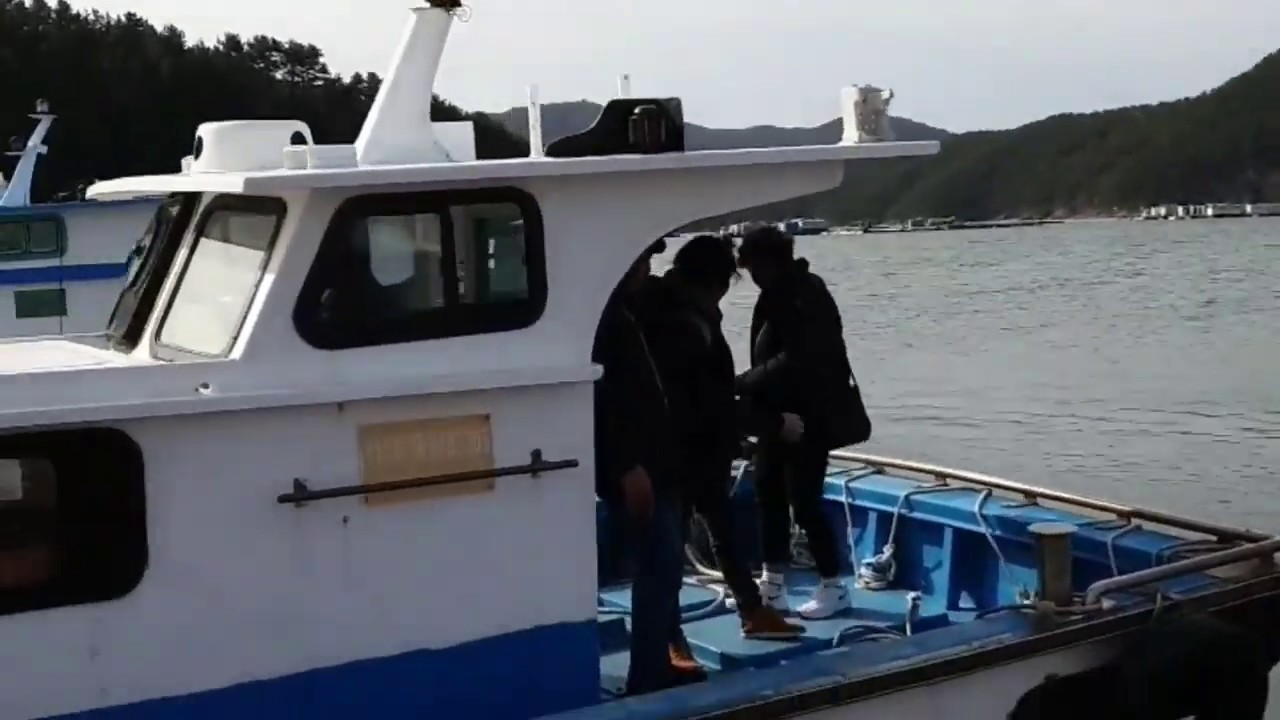 MANCING IKAN DI TAMBAK IKAN TENGAH LAUT (KOREA)