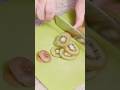 How to Cut Kiwi Slices #shorts
