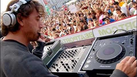 Public Enemy Vs. Benny Benassi - Bring The Noise (Pump-kin Remix) By Marijosas