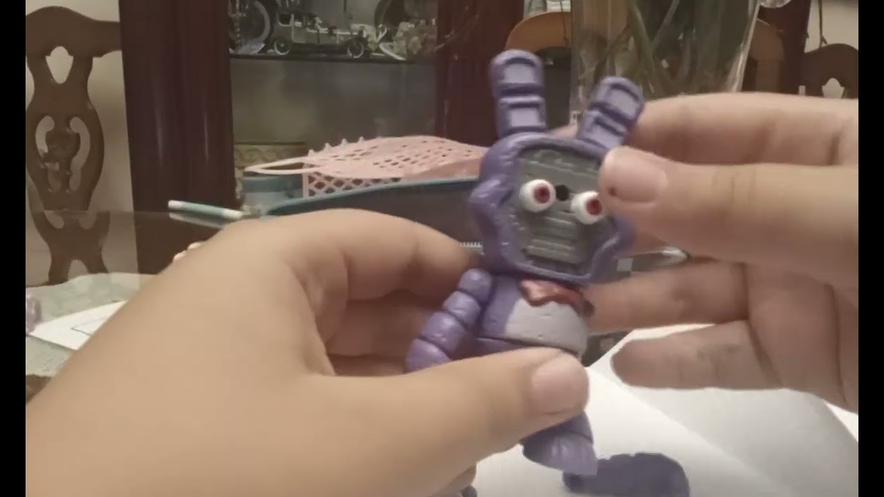 Mi bonnie de juguete desarmable y armable (se me caen algunas cosas)