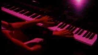 Vignette de la vidéo "Dire Straits - Tunnel of Love (Part 1) (Alchemy Live @ Hammersmith Odeon, 1983) HD"