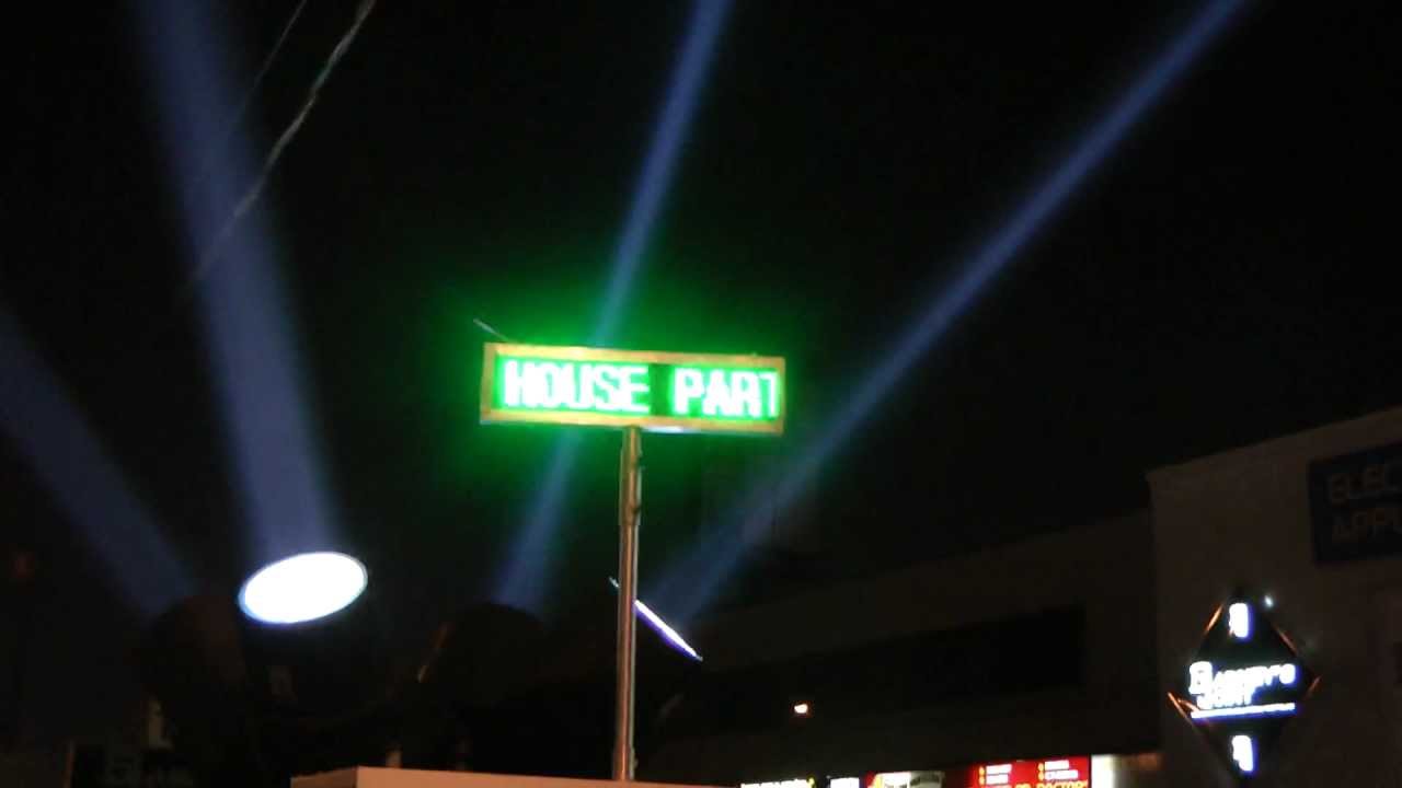 BATLIGHTS.COM searchlights rental hollywood beams skytracker rental Toronto Ontario 9054241818