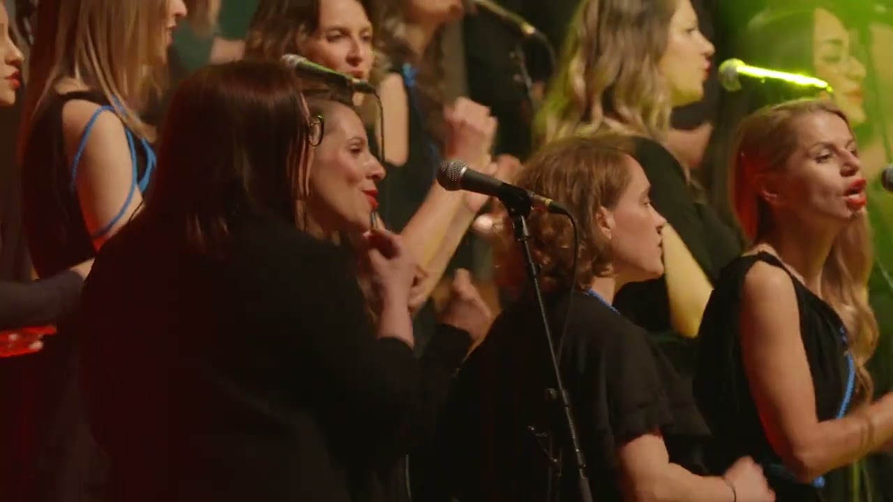 Shackles (Praise You) feat. Ema Gagro - Zbor Izvor - IZVORovih 30 live @ Lisinski