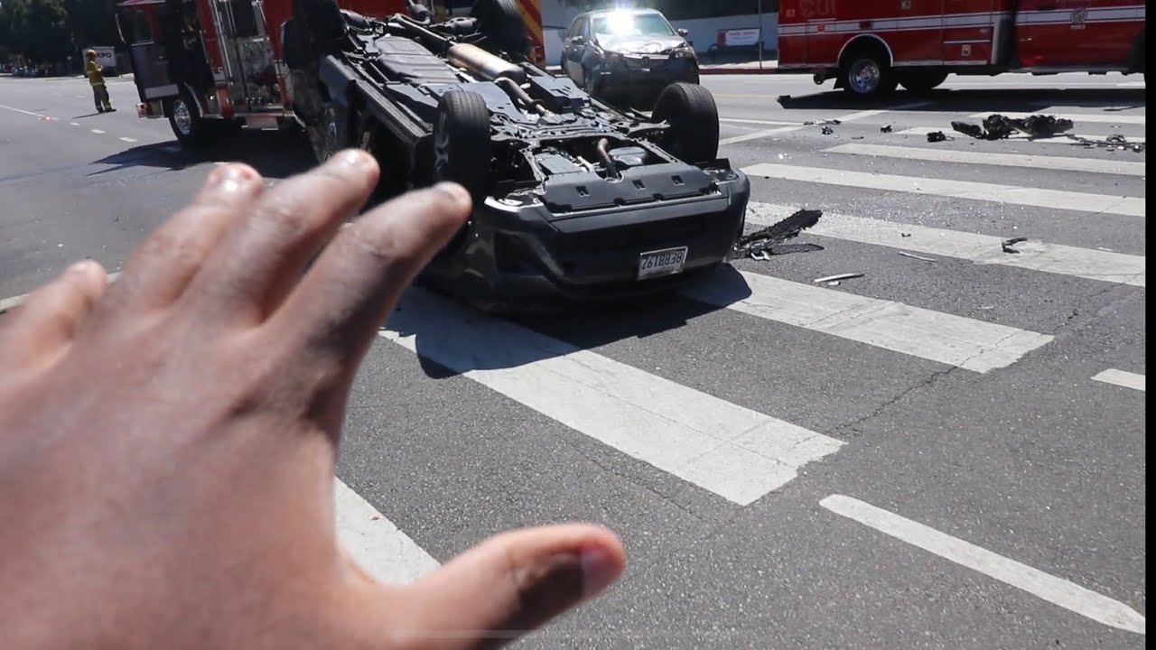  Jumping on top of flipped car challenge! (gone wrong!!!) - Twomad unlisted video