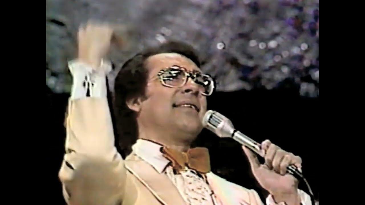 Manolo Muñoz ATRÉVETE A NEGAR en vivo Festival OTI 1979 - YouTube