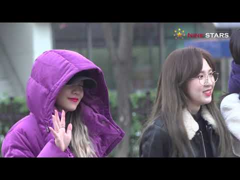 레드벨벳 (Red Velvet) @ 181214 KBS 뮤직뱅크 출근길