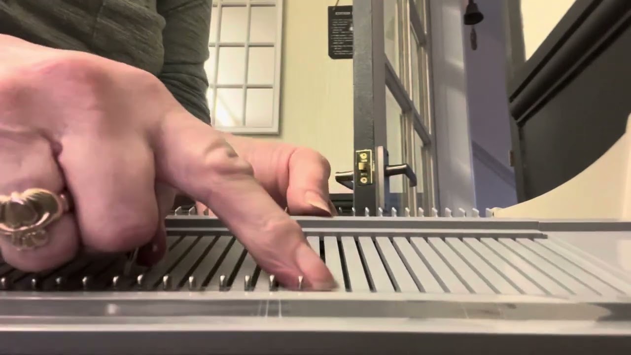 How to change the sponge retaining strip on the Bond Elite knitting machine ￼