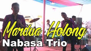 Mardua Holong (Nabasa Trio ) Waouw!!! Suaranya Mantap chords