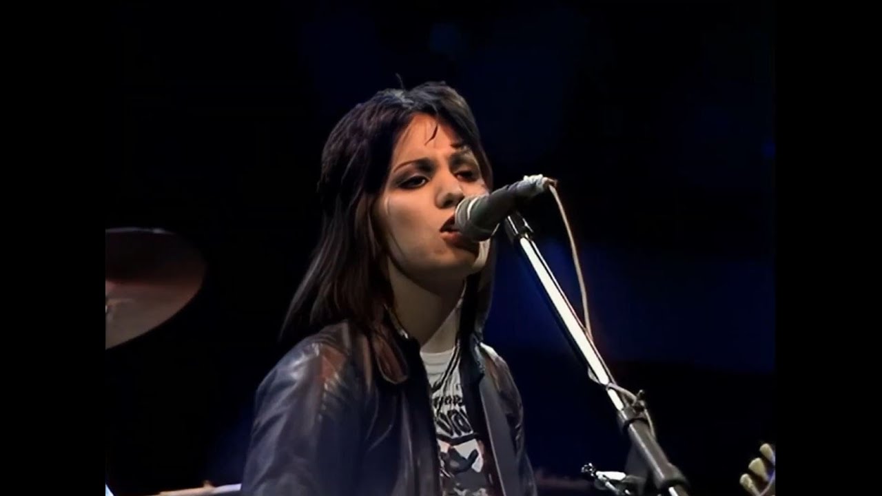 THE RUNAWAYS   Wasted School Days Live BBC Studios OGWT 25th October 1977