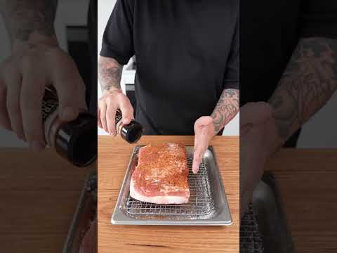 Video: Sådan Ovn Roast Pork Skin til hunde