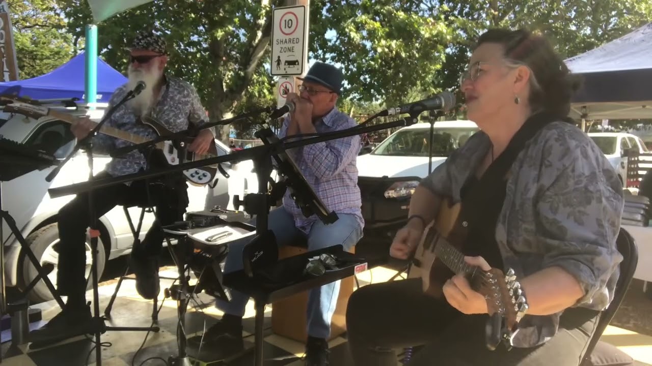 Tallarook &  Violet Town markets ”Willin” “Lonestar” “Don’t think twice” & Under the Milky Way”.