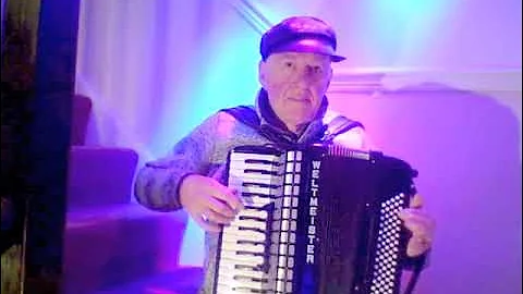 Hopak Ukrainian dance music on accordion