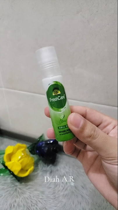 FreshCare Minyak Angin Roll On Aromatherapy